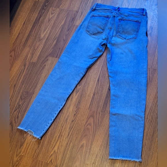Loft Embroidered Womens Crop Blue Denim Jeans Waist 25 Size 0 - Picture 10 of 10